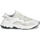 Zapatos Zapatillas bajas adidas Originals OZWEEGO Blanco / Beige