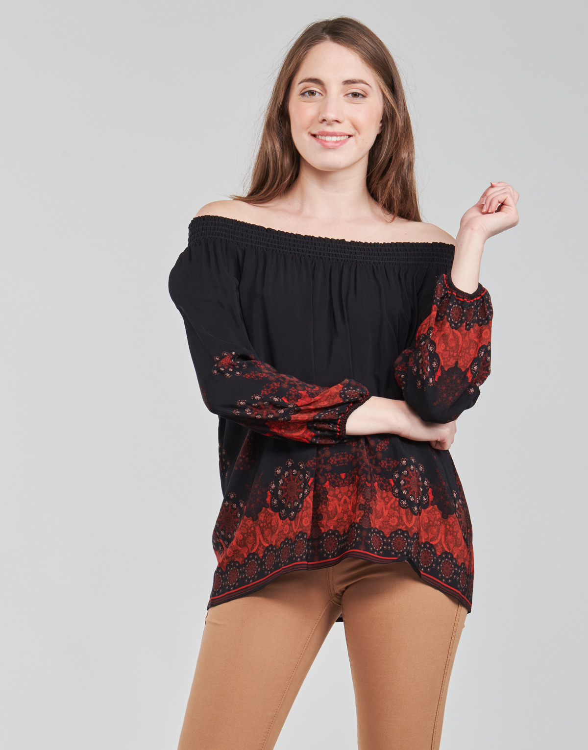 textil Mujer Tops / Blusas Desigual EIRE Negro / Rojo