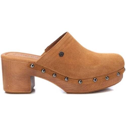 Zapatos Mujer Zuecos (Mules) Carmela 16046101 Marrón