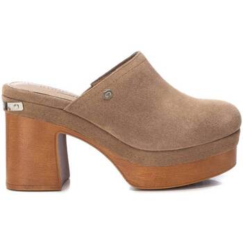 Zapatos Mujer Zuecos (Mules) Carmela 16057001 Marrón
