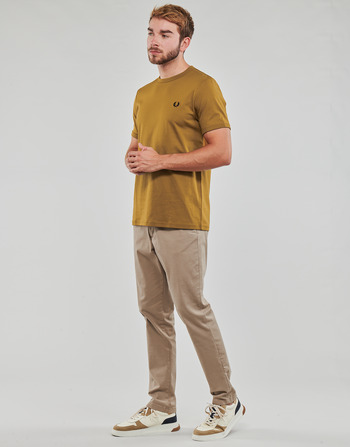 Fred Perry RINGER T-SHIRT Mostaza