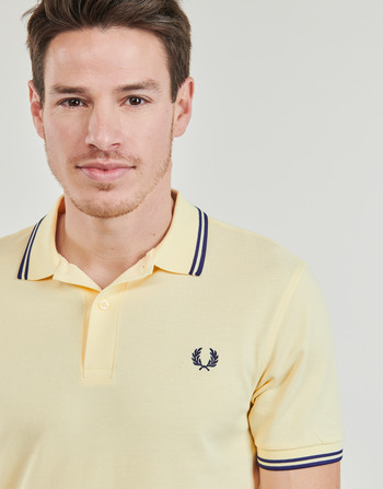 Fred Perry TWIN TIPPED FRED PERRY SHIRT Amarillo / Marino