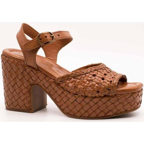Zapatos Mujer Sandalias Carmela 161637-01 Marrón