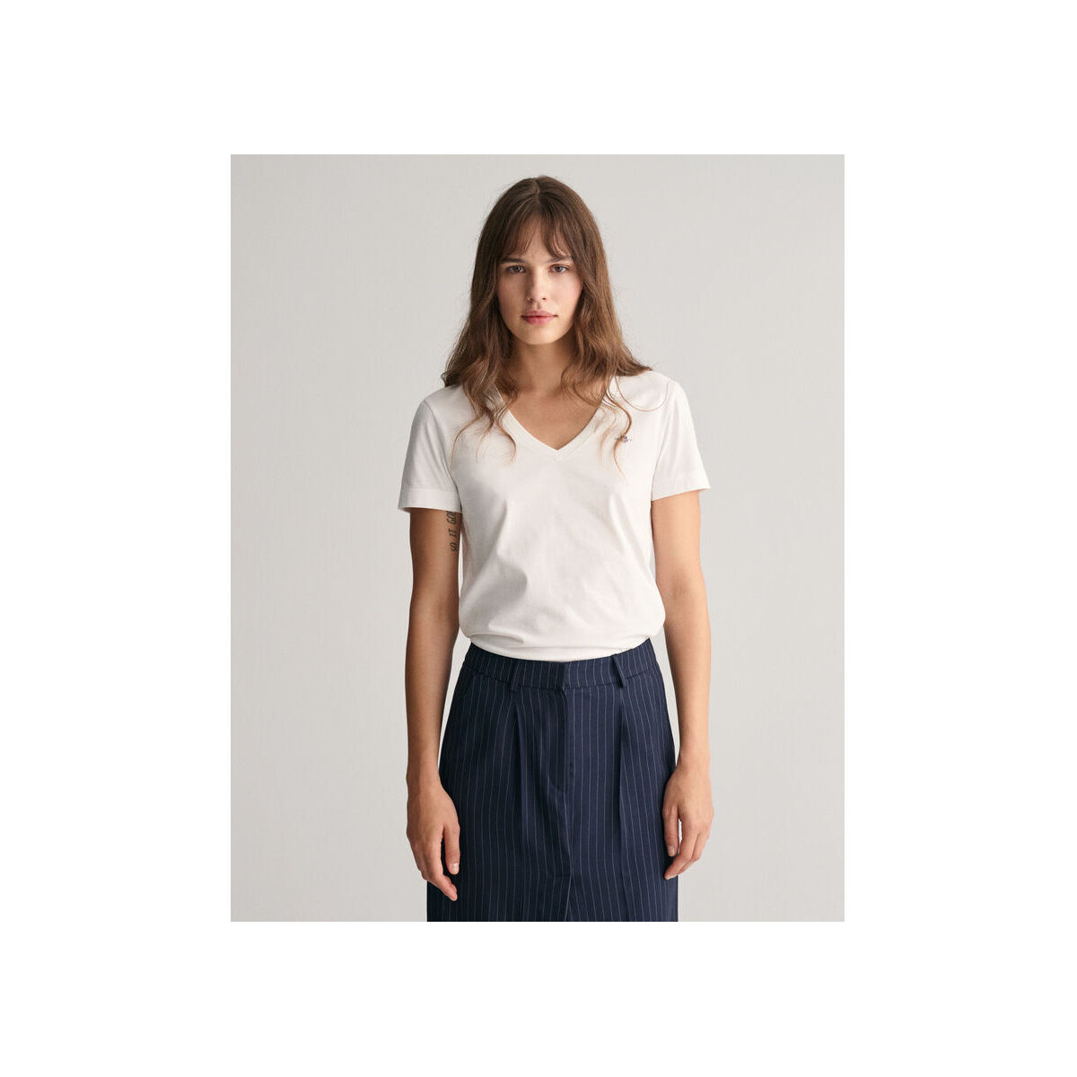 textil Mujer Tops y Camisetas Gant Camiseta con escudo y cuello en V Blanco