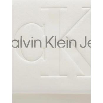Calvin Klein Jeans SCULPTED EW FLAP CONV25 MONO K60K611866 Blanco